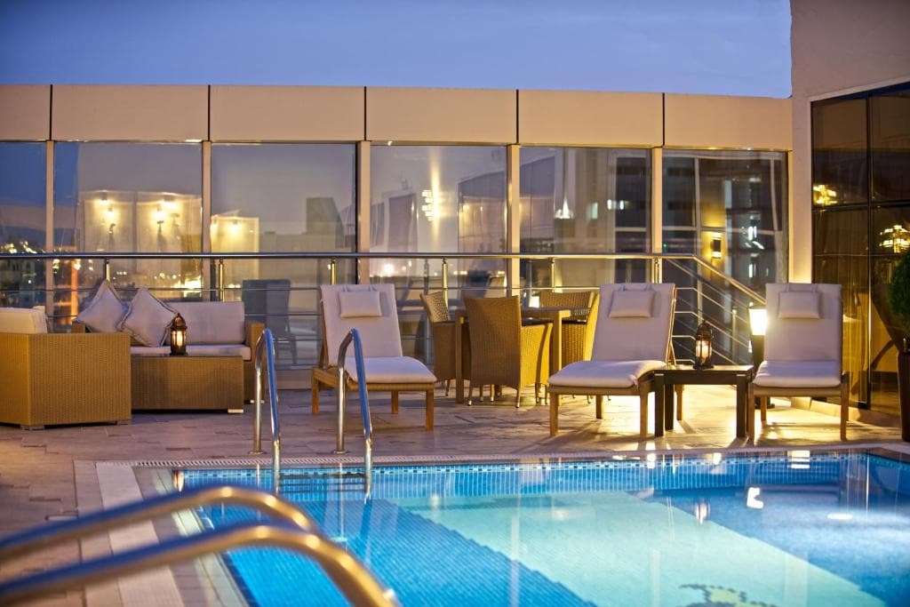 The Royal Riviera - 2
