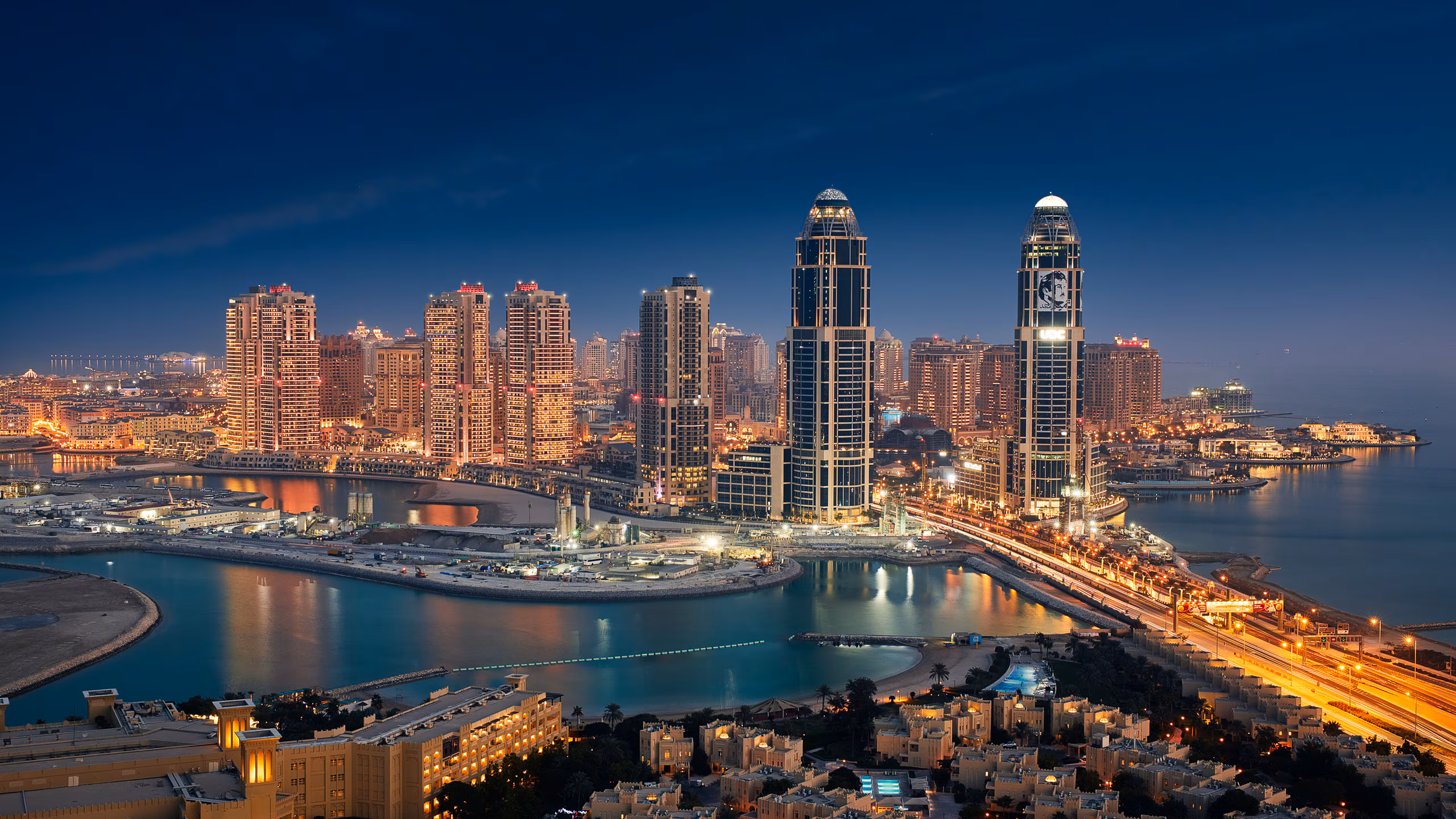 مساحات تجارية فاخرة